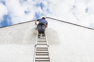 Peinture extérieure à Gouttières — façades et ravalement