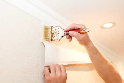 Pose de papier peint à Gouttières — revêtements muraux et toiles de verre